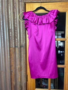 AQUA Fuchsia Ruffle Shoulder Sheath Dress, Size 0